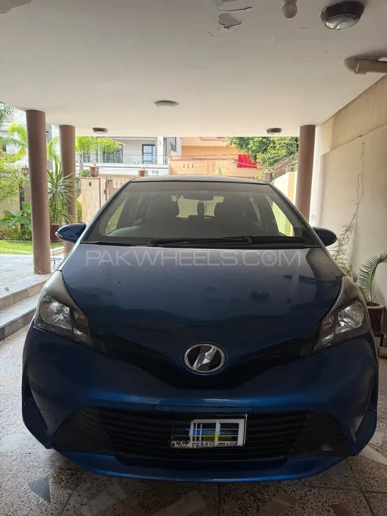 Toyota Vitz 2014 for Sale in Islamabad Image-1