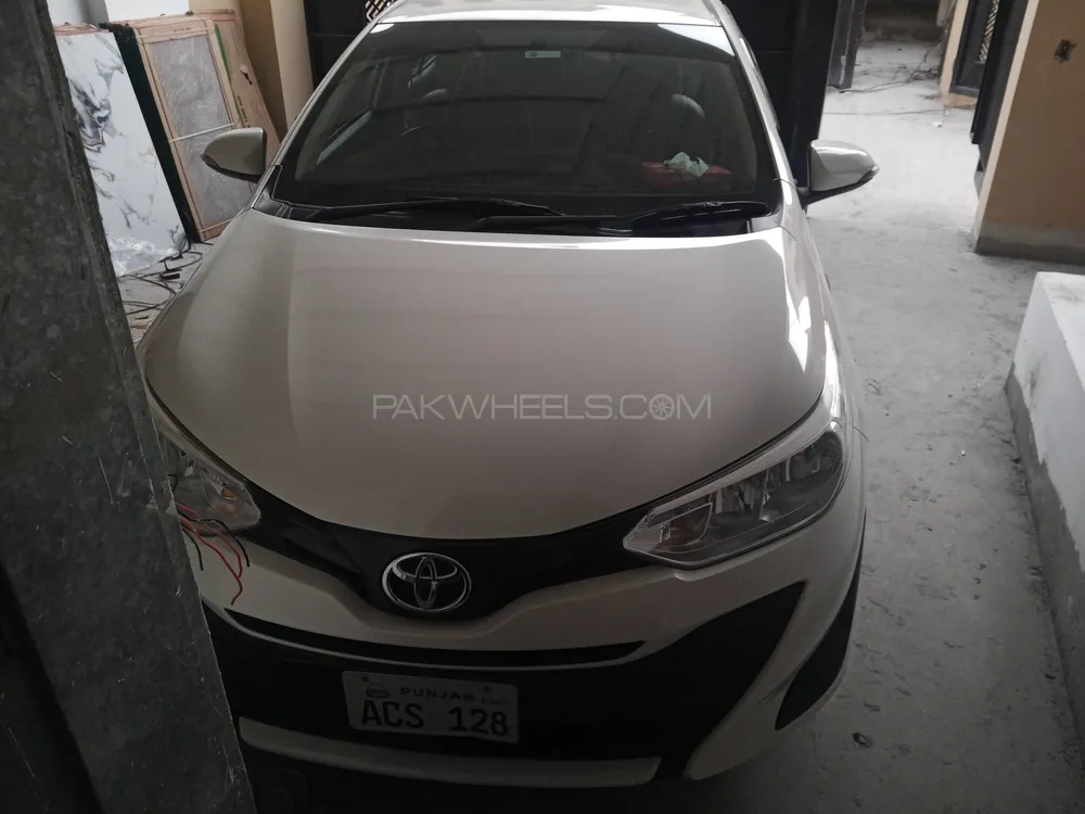 Toyota Yaris Sedan 2021 for Sale in Multan Image-1