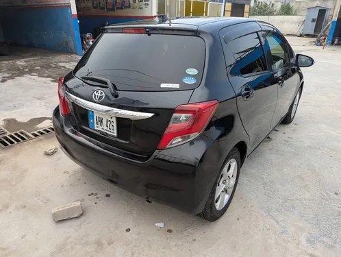 Toyota Vitz F 1.0 2015
