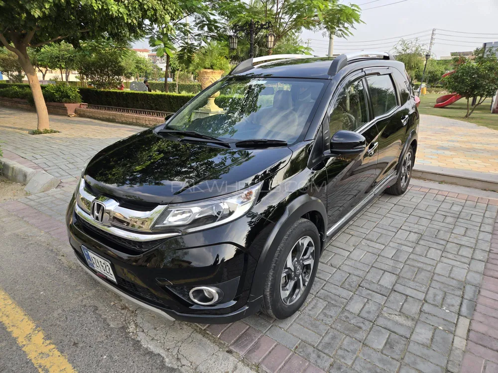 Honda BR-V 2018 for Sale in Lahore Image-1