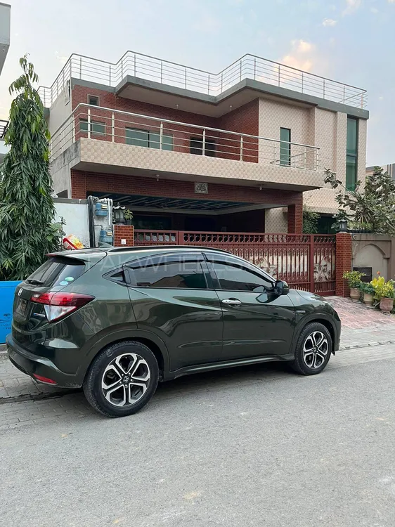 Honda Vezel 2014 for Sale in Islamabad Image-1