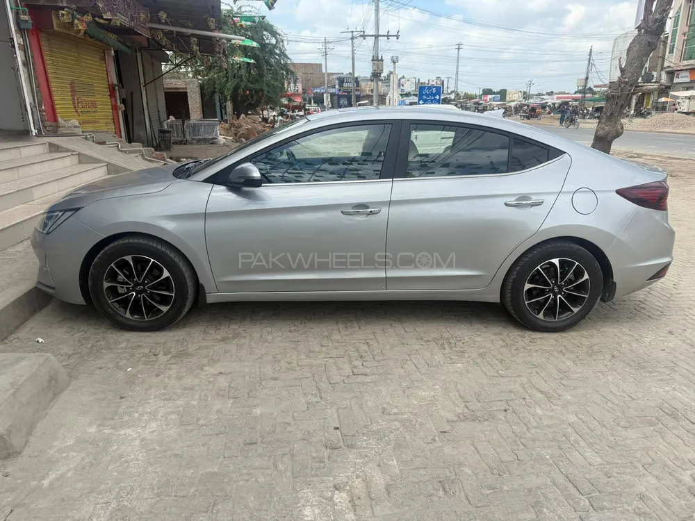 Hyundai Elantra 2022 for Sale in Lahore Image-1