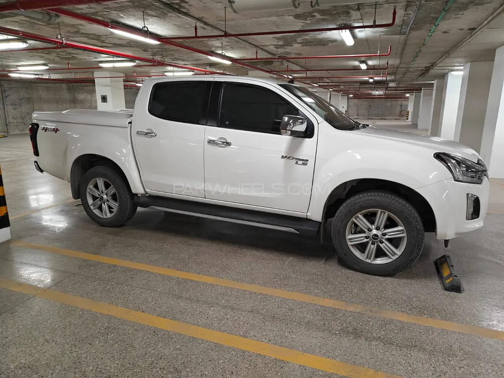 Isuzu D-Max 2021 for Sale in Karachi Image-1