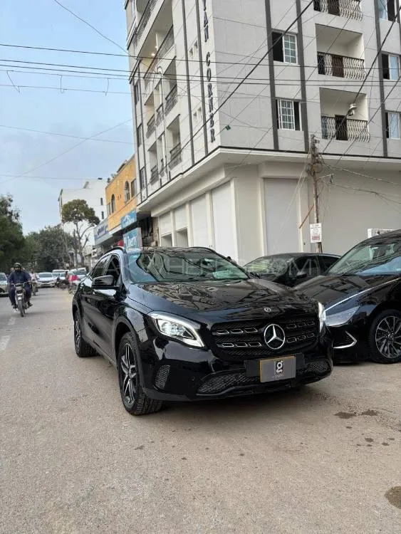 Mercedes Benz GLA Class 2018 for Sale in Karachi Mercedes Benz GLA Class 2018 for Sale in Karachi Image-2