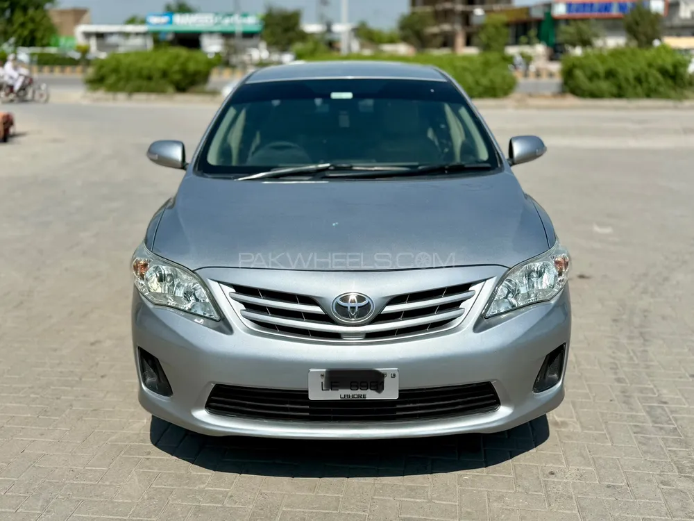 Toyota Corolla 2013 for Sale in Peshawar Image-1