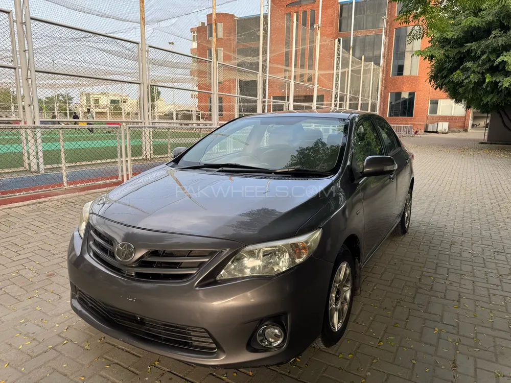 Toyota Corolla 2013 for Sale in Lahore Image-1