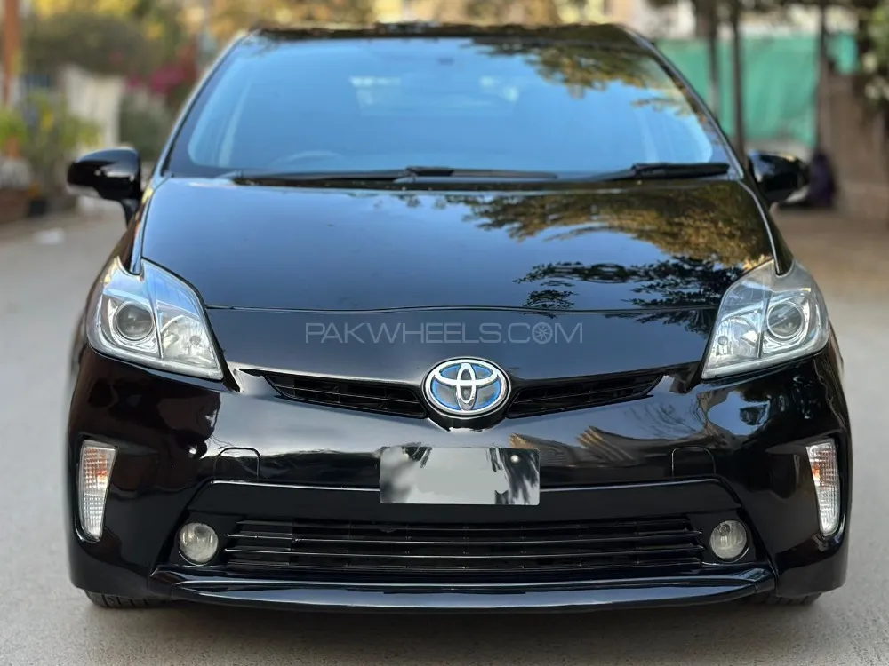 Toyota Prius 2014 for Sale in Karachi Image-1