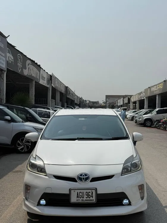 Toyota Prius 2012 for Sale in Peshawar Image-1