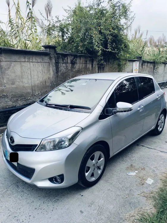 Toyota Vitz 2013 for Sale in Abbottabad Image-1