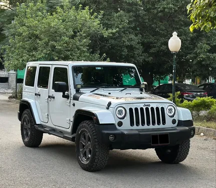 Jeep Wrangler Black Tie Edition 2013