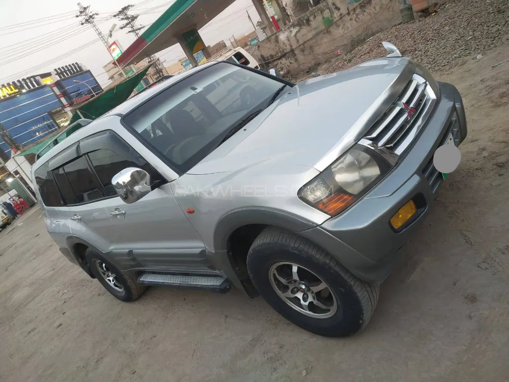 Mitsubishi Pajero 2000 for Sale in Sargodha Image-1