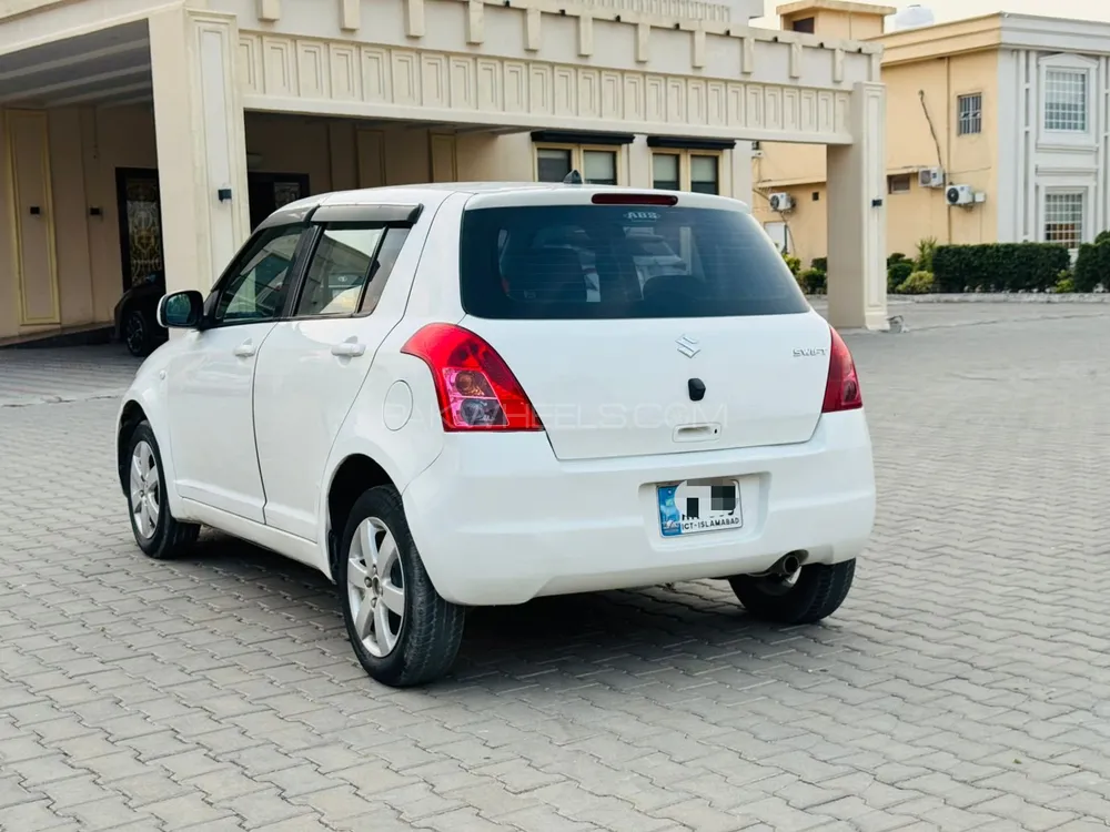 Suzuki Swift 2013 for Sale in Islamabad Image-1