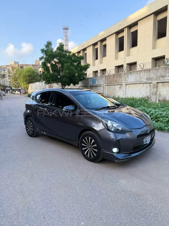 Toyota Aqua 2012 for Sale in Karachi Image-1