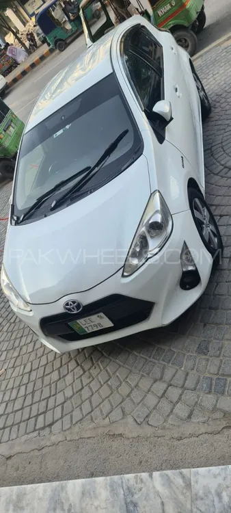Toyota Aqua 2015 for Sale in Peshawar Image-1