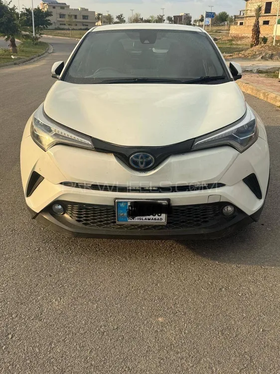 Toyota C-HR 2017 for Sale in Islamabad Image-1