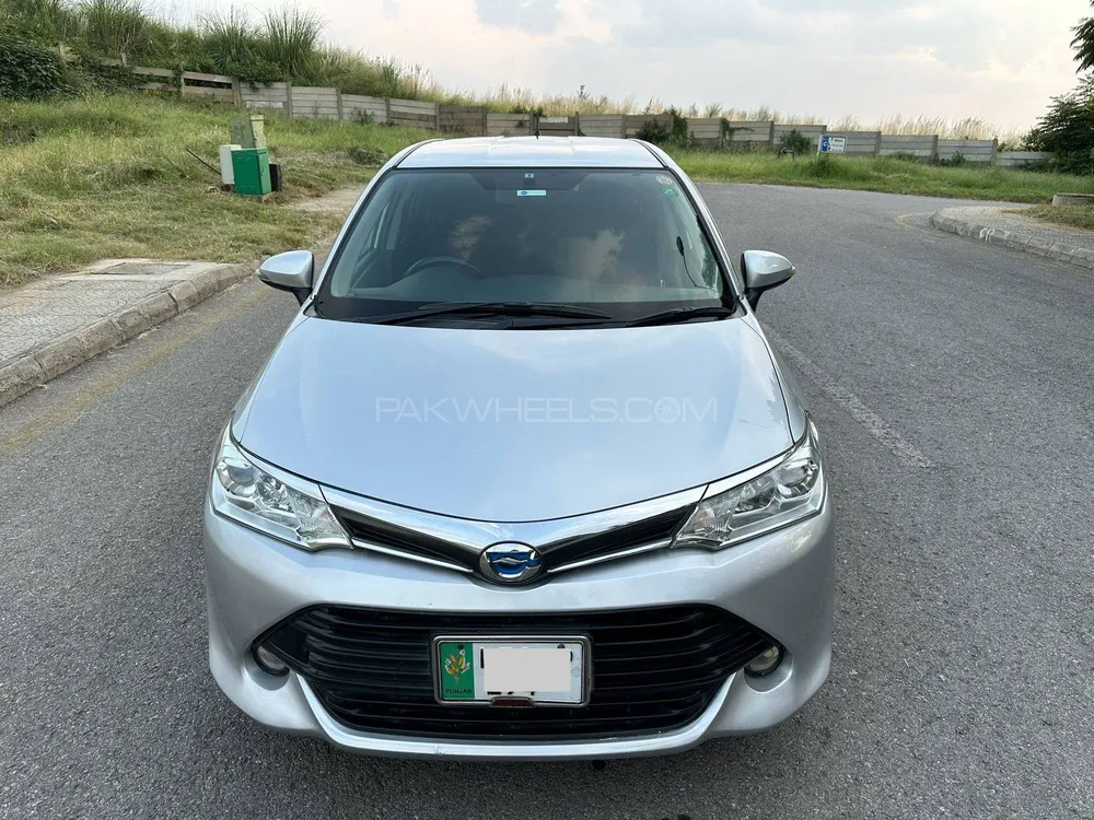 Toyota Corolla Fielder 2015 for Sale in Islamabad Image-1