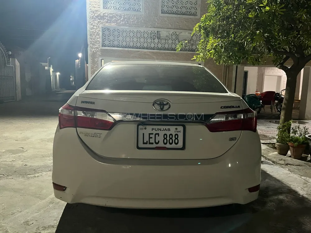 Toyota Corolla 2015 for Sale in Mardan Image-1