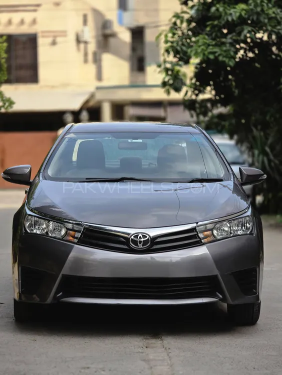 Toyota Corolla 2016 for Sale in Lahore Image-1