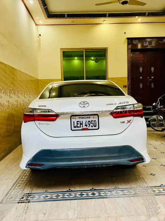 Toyota Corolla 2018 for Sale in Gujranwala Image-1