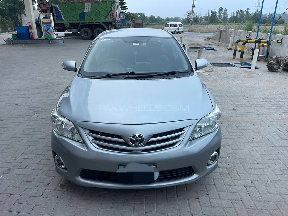 Toyota Corolla 2013 for Sale in Lahore Image-1