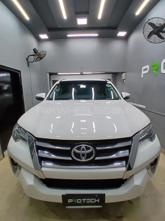 Toyota Fortuner 2018 for Sale in Karachi Image-1