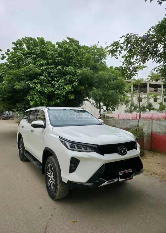 Toyota Fortuner 2021 for Sale in Karachi Image-1