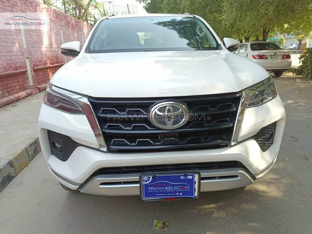 Toyota Fortuner 2021 for Sale in Faisalabad Image-1