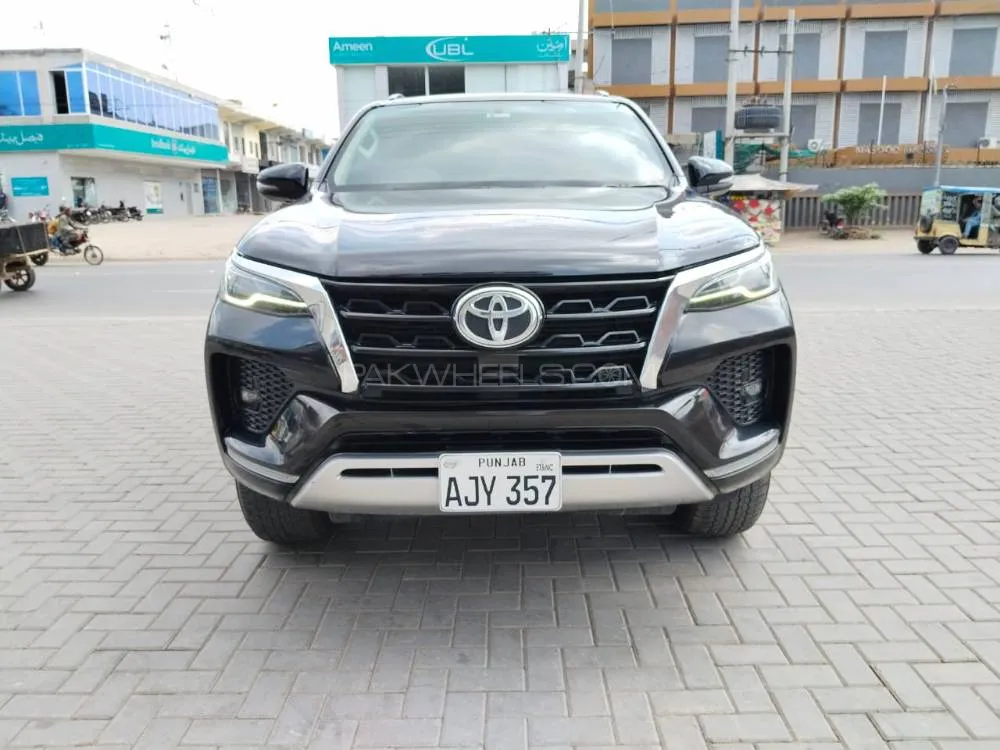 Toyota Fortuner 2022 for Sale in Multan Image-1