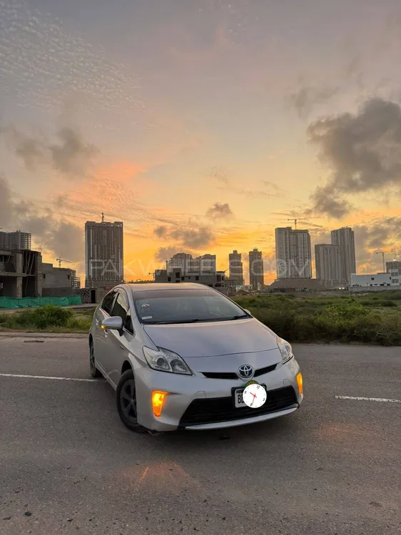 Toyota Prius 2012 for Sale in Karachi Image-1