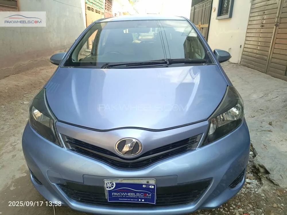 Toyota Vitz 2011 for Sale in Islamabad Image-1