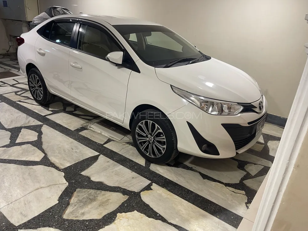 Toyota Yaris Sedan 2023 for Sale in Karachi Image-1