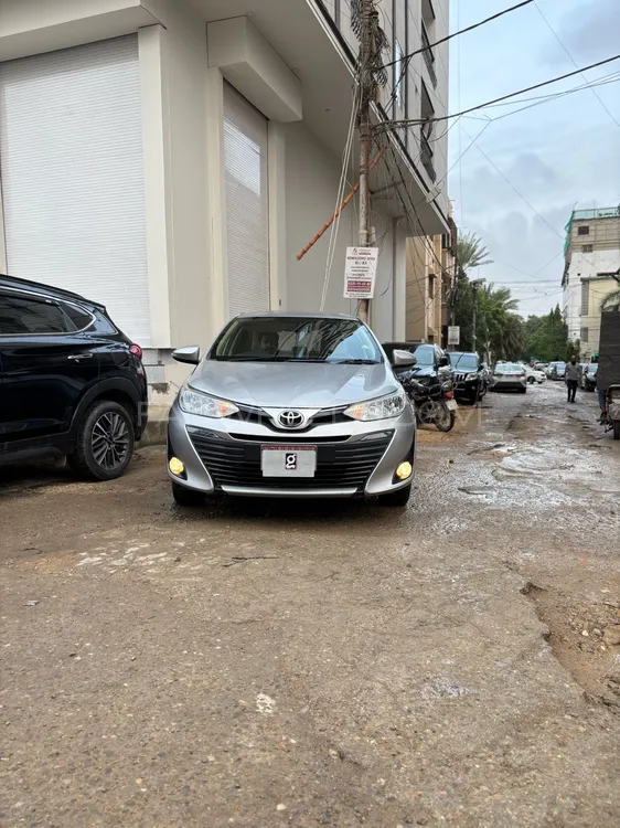 Toyota Yaris Sedan 2022 for Sale in Karachi Image-1