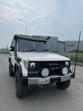Toyota Land Cruiser 1990
