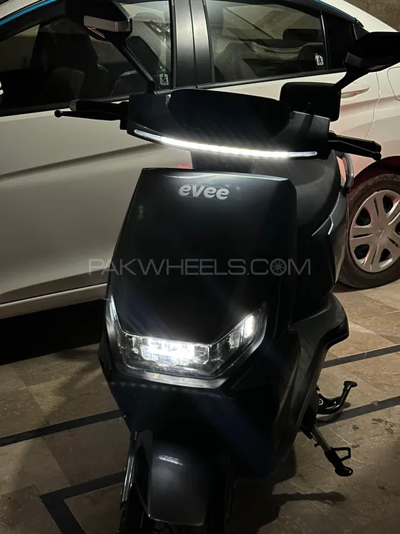 Evee Gen-Z 2025 for Sale Image-1