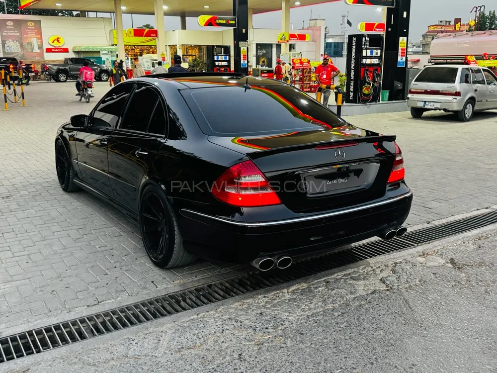 Mercedes Benz E Class 2003 for Sale in Islamabad Image-1