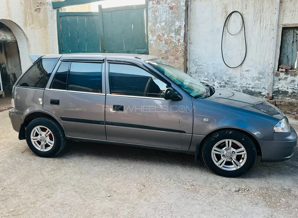 Suzuki Cultus 2015 for Sale in Larkana Image-1