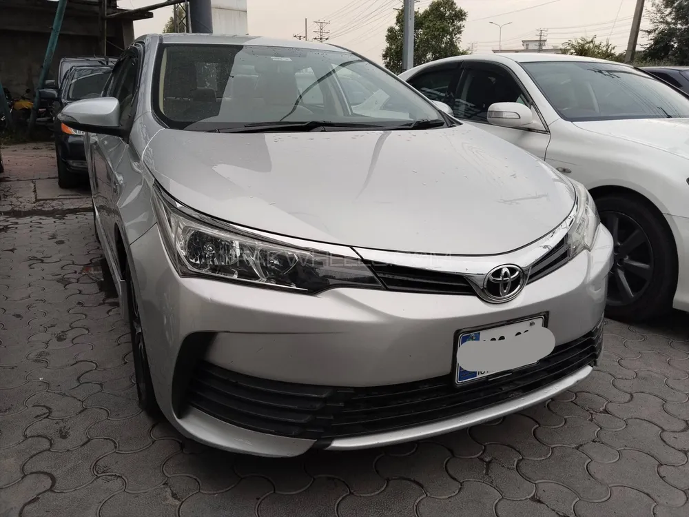 Toyota Corolla 2017 for Sale in Islamabad Image-1