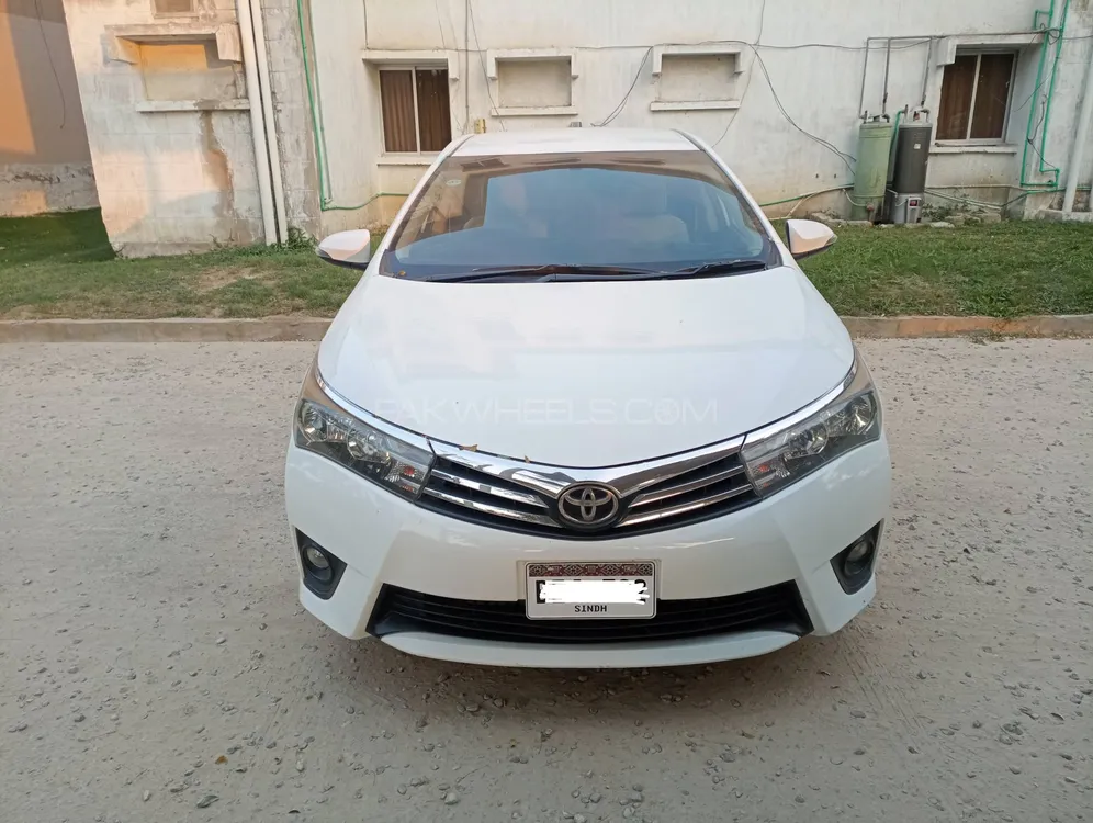 Toyota Corolla 2015 for Sale in Jacobabad Image-1