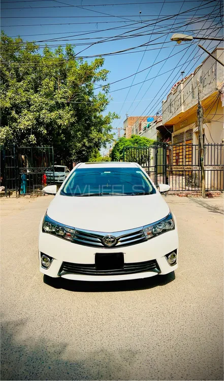 Toyota Corolla 2017 for Sale in Faisalabad Image-1