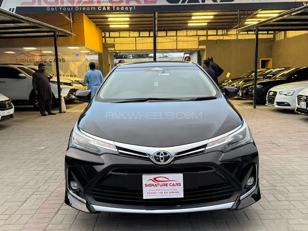 Toyota Corolla 2023 for Sale in Islamabad Image-1