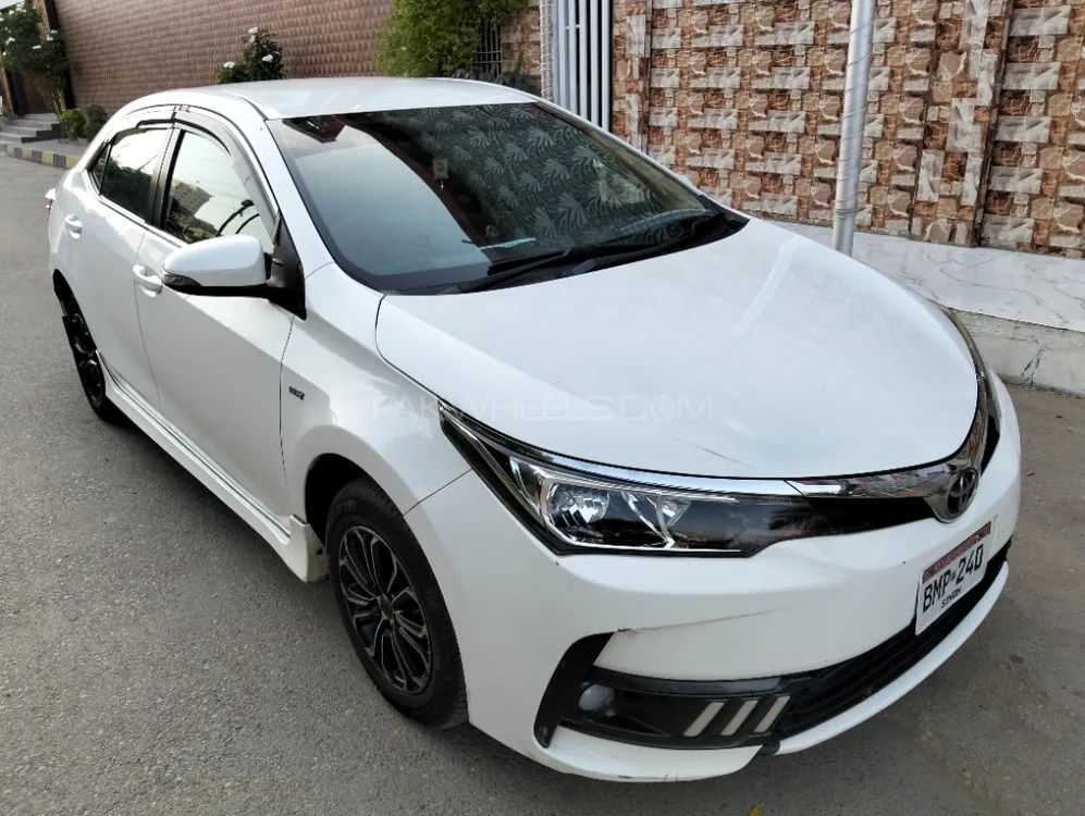 Toyota Corolla 2018 for Sale in Karachi Image-1