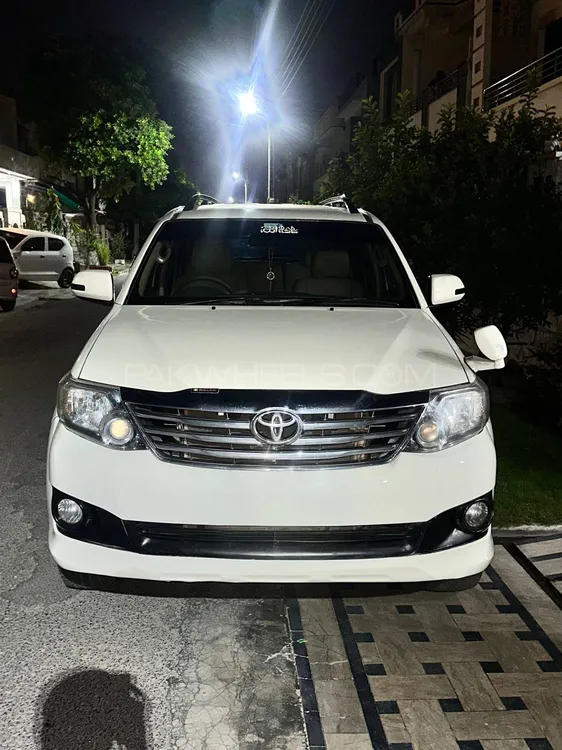 Toyota Fortuner 2013 for Sale in Gujranwala Image-1