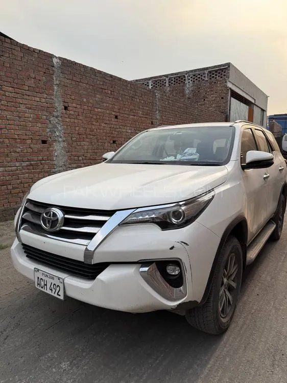Toyota Fortuner 2020 for Sale in Lahore Image-1