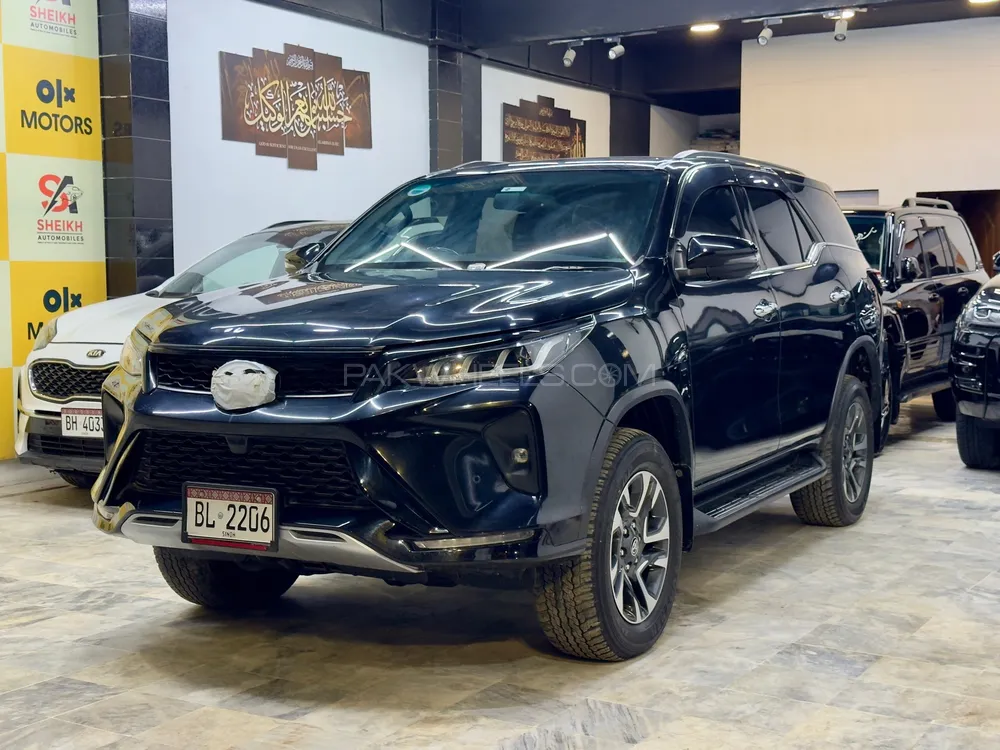 Toyota Fortuner 2023 for Sale in Karachi Image-1