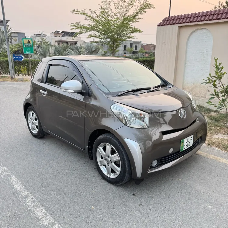 Toyota iQ 2009 for Sale in Faisalabad Image-1