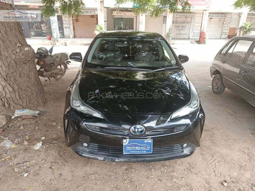 Toyota Prius 2021 for Sale in Karachi Image-1