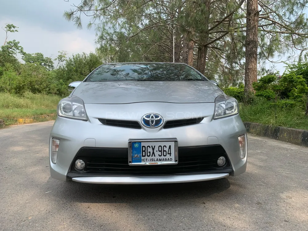 Toyota Prius 2013 for Sale in Islamabad Image-1