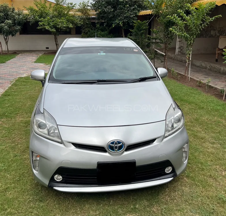 Toyota Prius 2015 for Sale in Peshawar Image-1