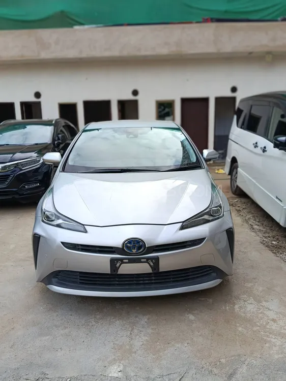 Toyota Prius 2021 for Sale in Karachi Image-1