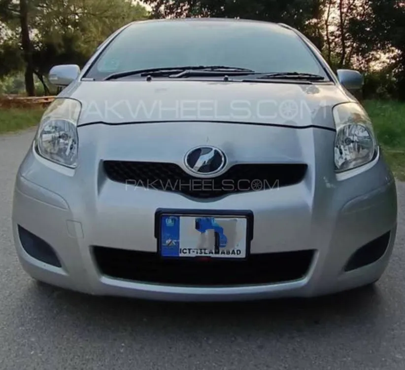 Toyota Vitz 2009 for Sale in Swabi Image-1